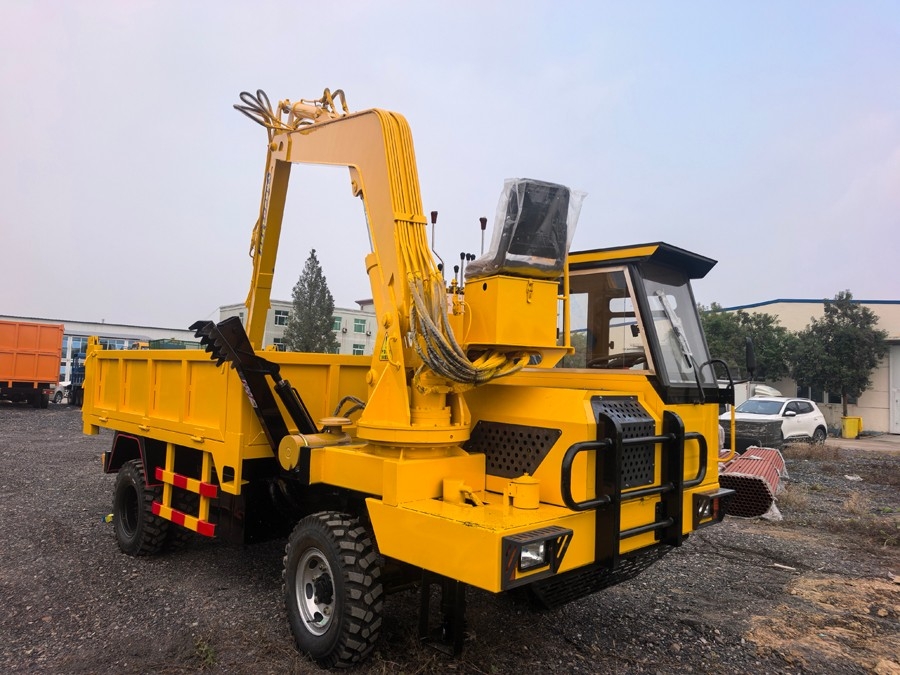 隨車挖運(yùn)輸車